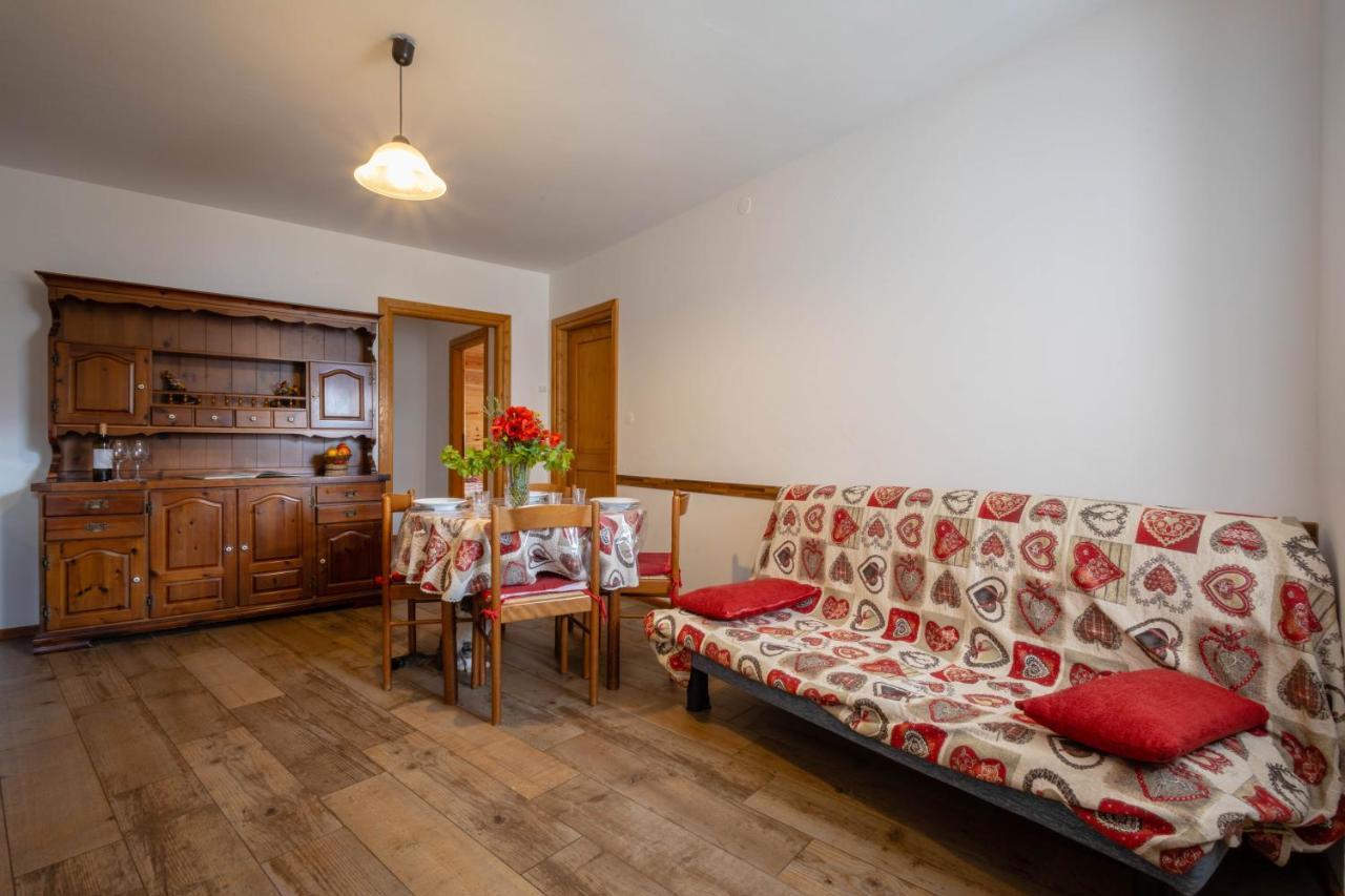 Le Vieux Noyer - Appartamenti Al Verde Villaggio Di Rumiod Сен-Пиер Екстериор снимка
