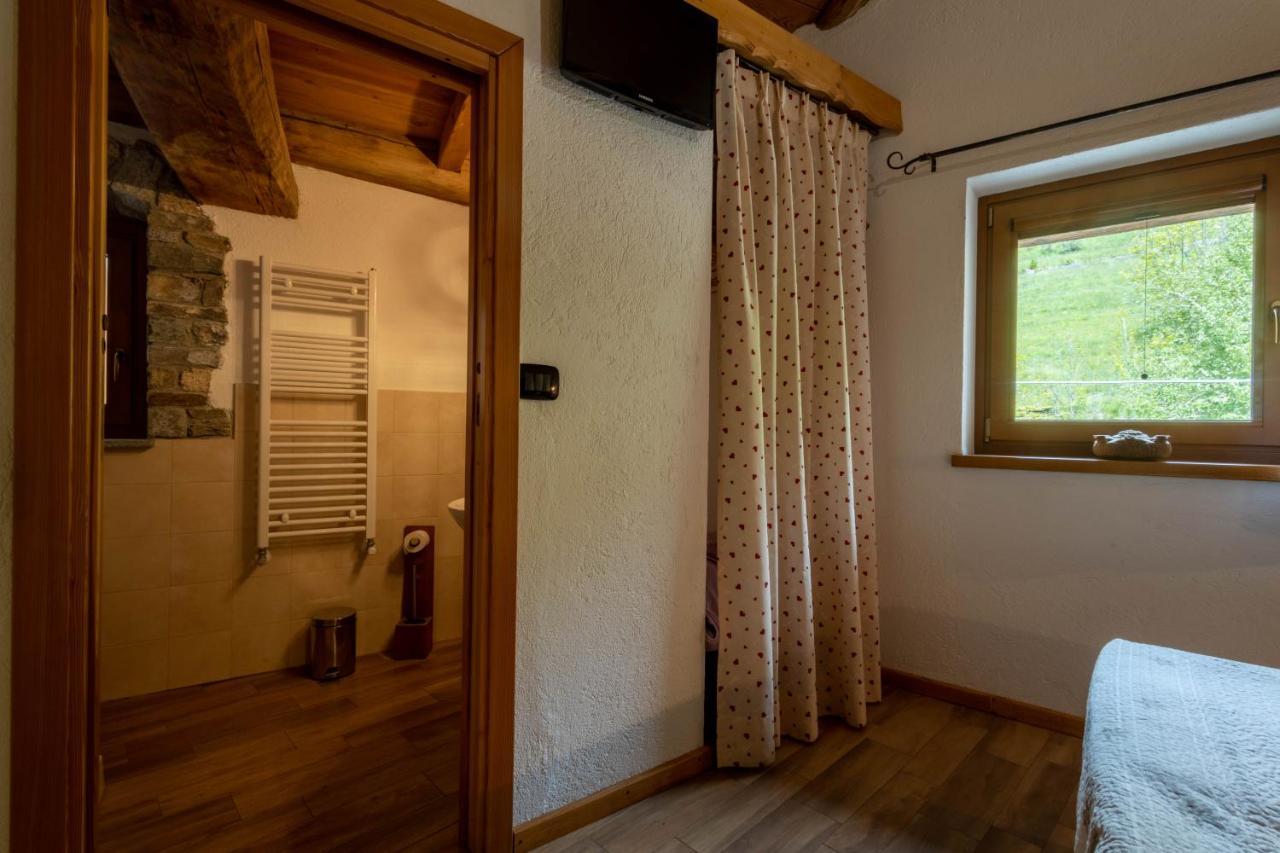 Le Vieux Noyer - Appartamenti Al Verde Villaggio Di Rumiod Сен-Пиер Екстериор снимка