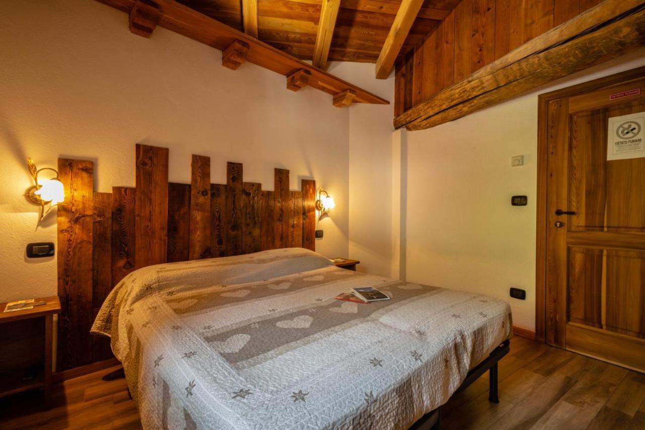 Le Vieux Noyer - Appartamenti Al Verde Villaggio Di Rumiod Сен-Пиер Екстериор снимка