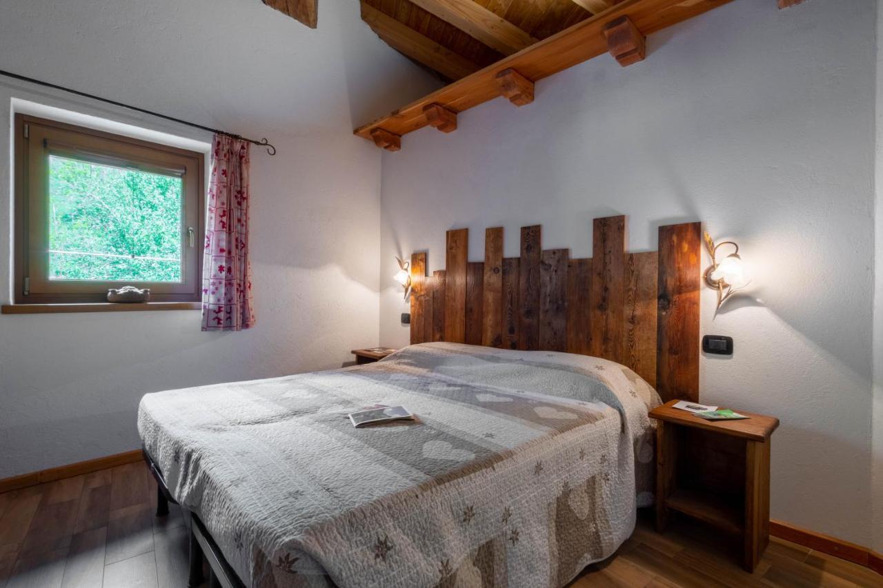 Le Vieux Noyer - Appartamenti Al Verde Villaggio Di Rumiod Сен-Пиер Екстериор снимка