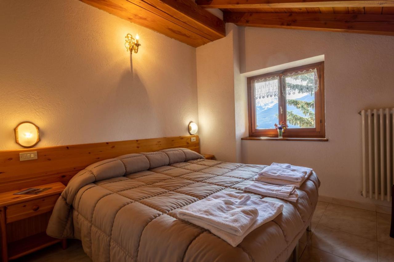 Le Vieux Noyer - Appartamenti Al Verde Villaggio Di Rumiod Сен-Пиер Екстериор снимка
