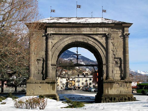 Le Vieux Noyer - Appartamenti Al Verde Villaggio Di Rumiod Сен-Пиер Екстериор снимка